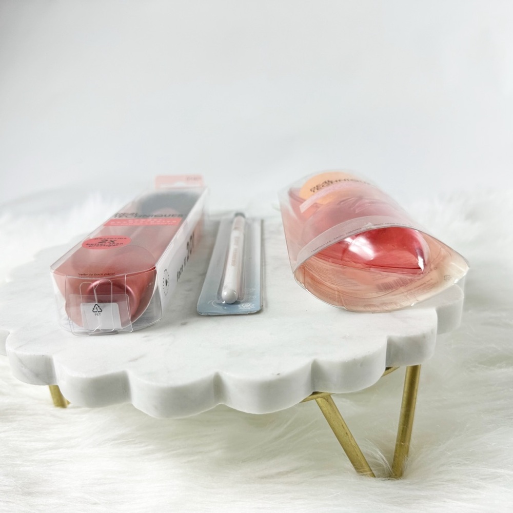 🐙 478. Real Techniques & Essence Makeup Brushes and Sponge Set NEW - Picture 4 of 6